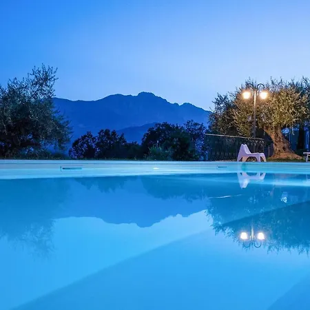 Stunning In Castiglione Messer R, With 1 Bedrooms, Wifi And Outdoor Swimming Pool Prázdninový dům