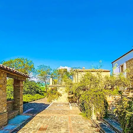 Stunning In Castiglione Messer R, With 1 Bedrooms, Wifi And Outdoor Swimming Pool * Castiglione Messer Raimondo